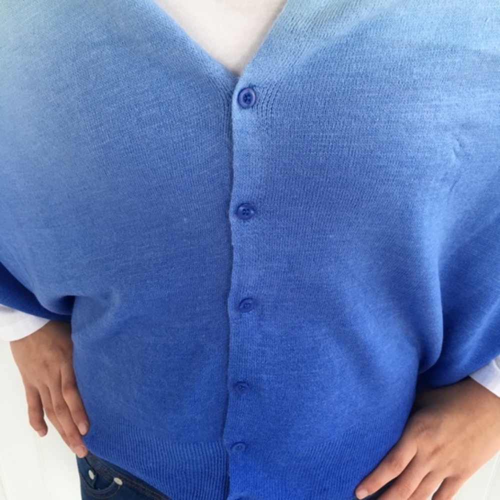 Versatile 4-IN-1 SOFT OMBRÉ BUTTON CARDIGAN - Picture 3 of 8